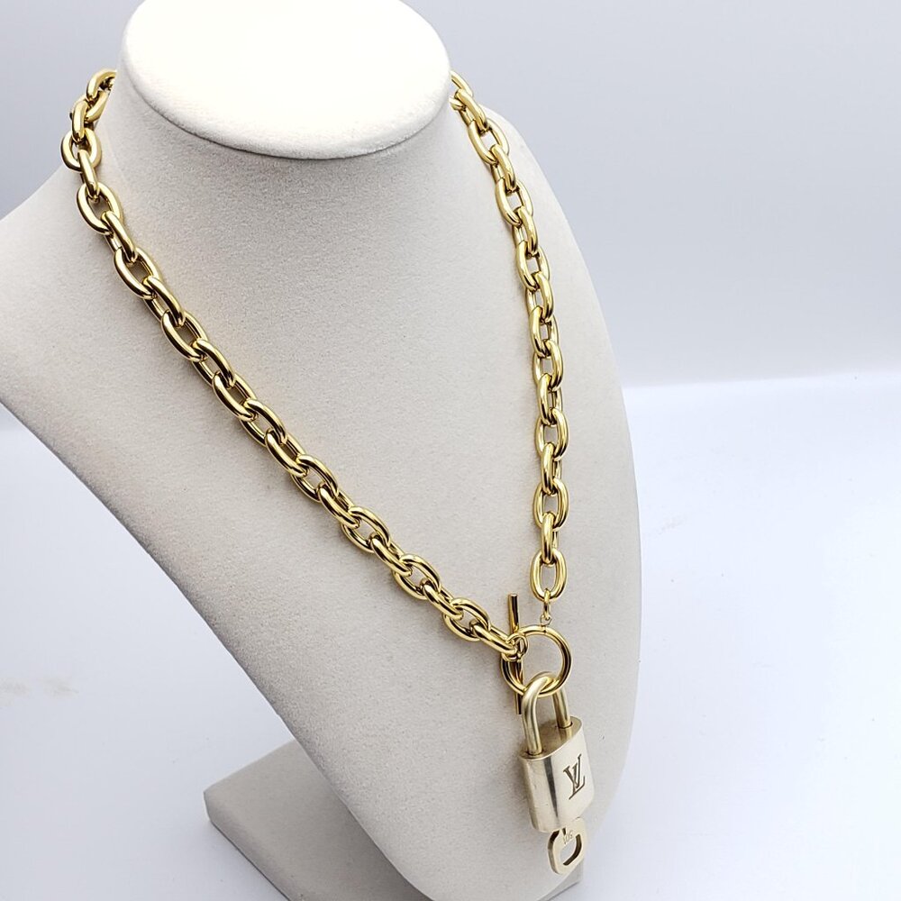 Authentic Louis Vuitton Gold Padlock w/Unbranded Stainless Steel Chain Necklace - Picture 4 of 14
